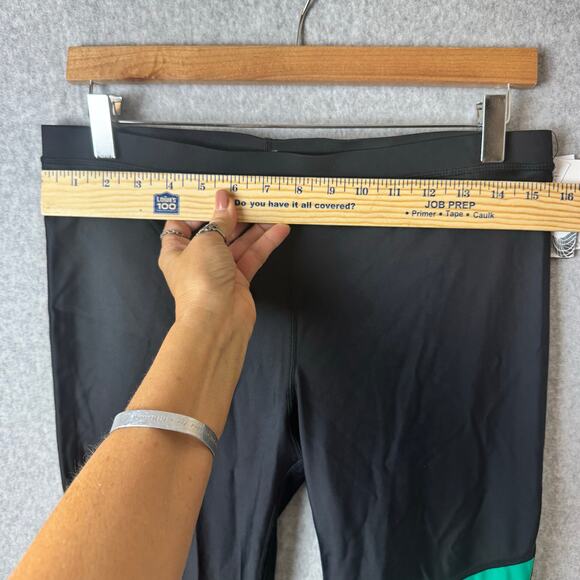 NWT Volcom Leggings Women’s Large Black Athletic 50UPF Simply Solid Colorblock - Picture 9 of 14